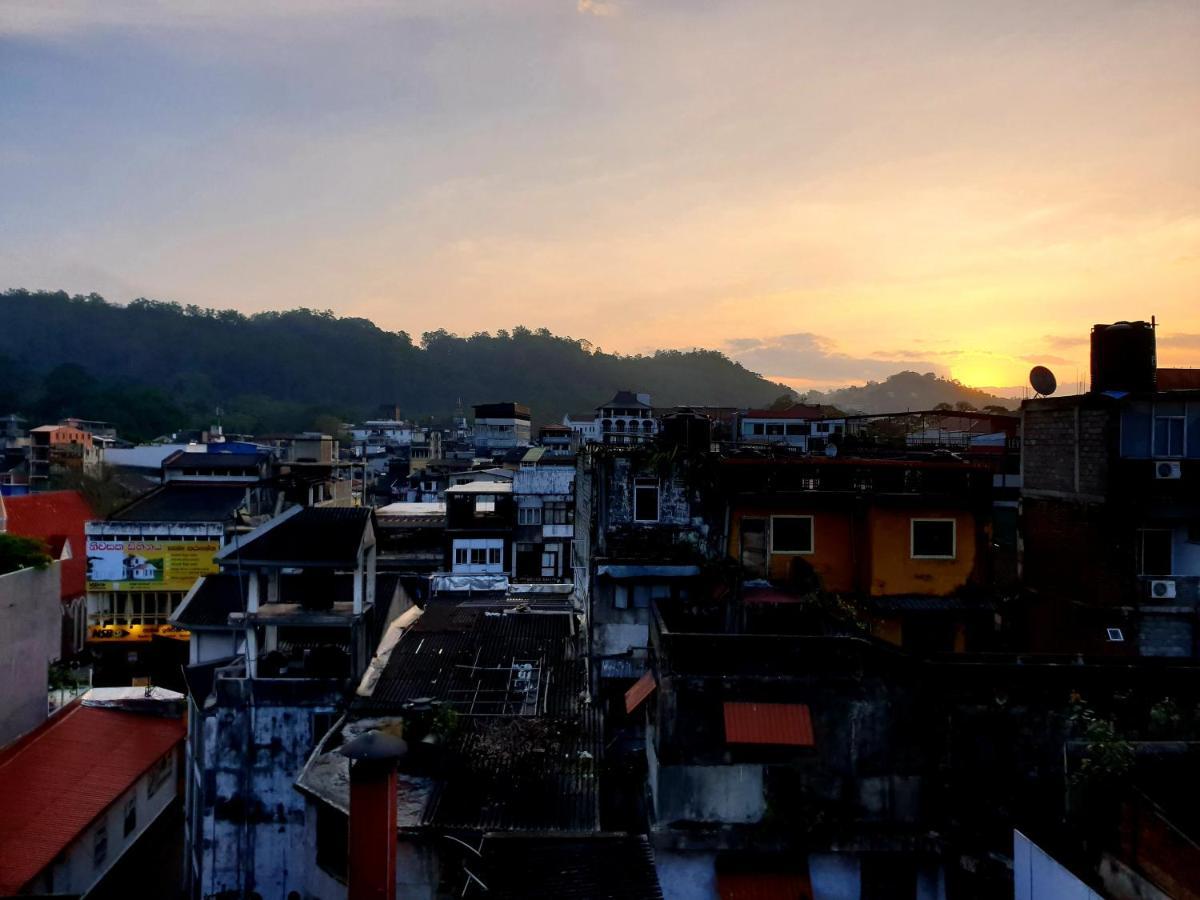 Kandy Tower Inn Buitenkant foto