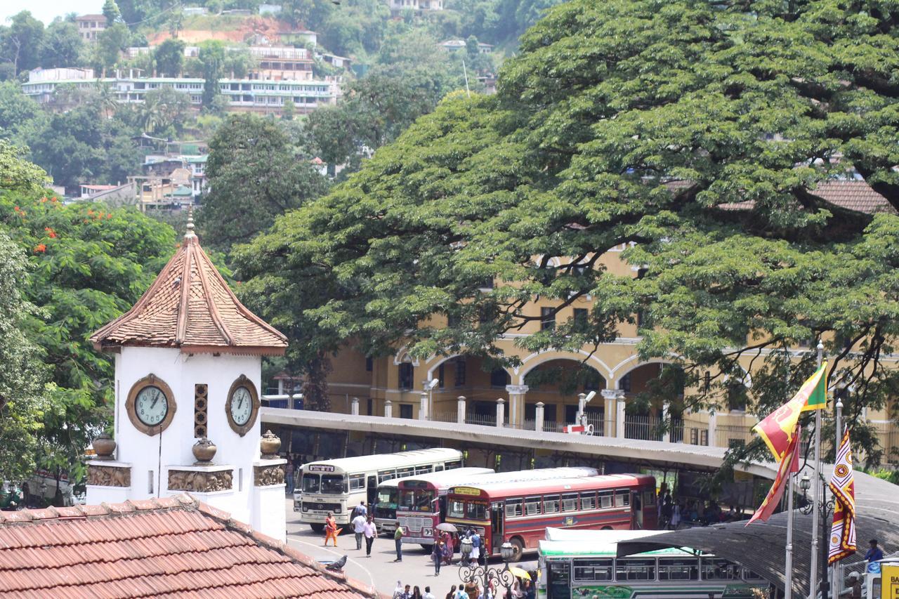 Kandy Tower Inn Buitenkant foto